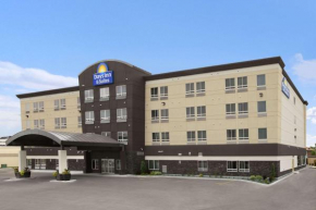 Гостиница Days Inn & Suites by Wyndham Winnipeg Airport Manitoba  Виннипег